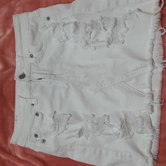 American Eagle Outfitters Dresses & Skirts - Adorable White American Eagle Outfitters Skirt